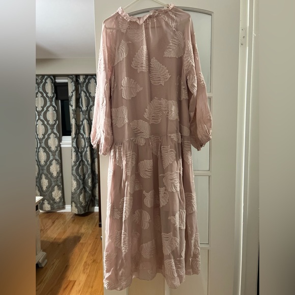 Aritzia pink dress - Picture 3 of 3